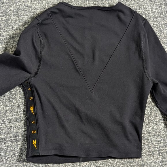 Reebox Victoria Beckham Long Sleeve Crop Top - Picture 4 of 6